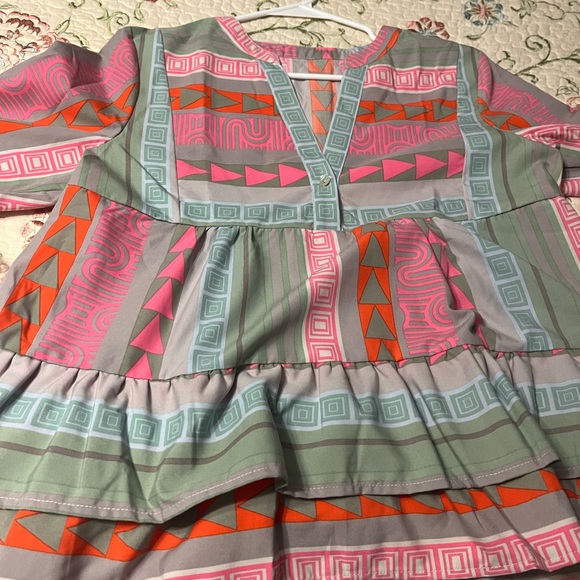 Boutique Top - Picture 2 of 2